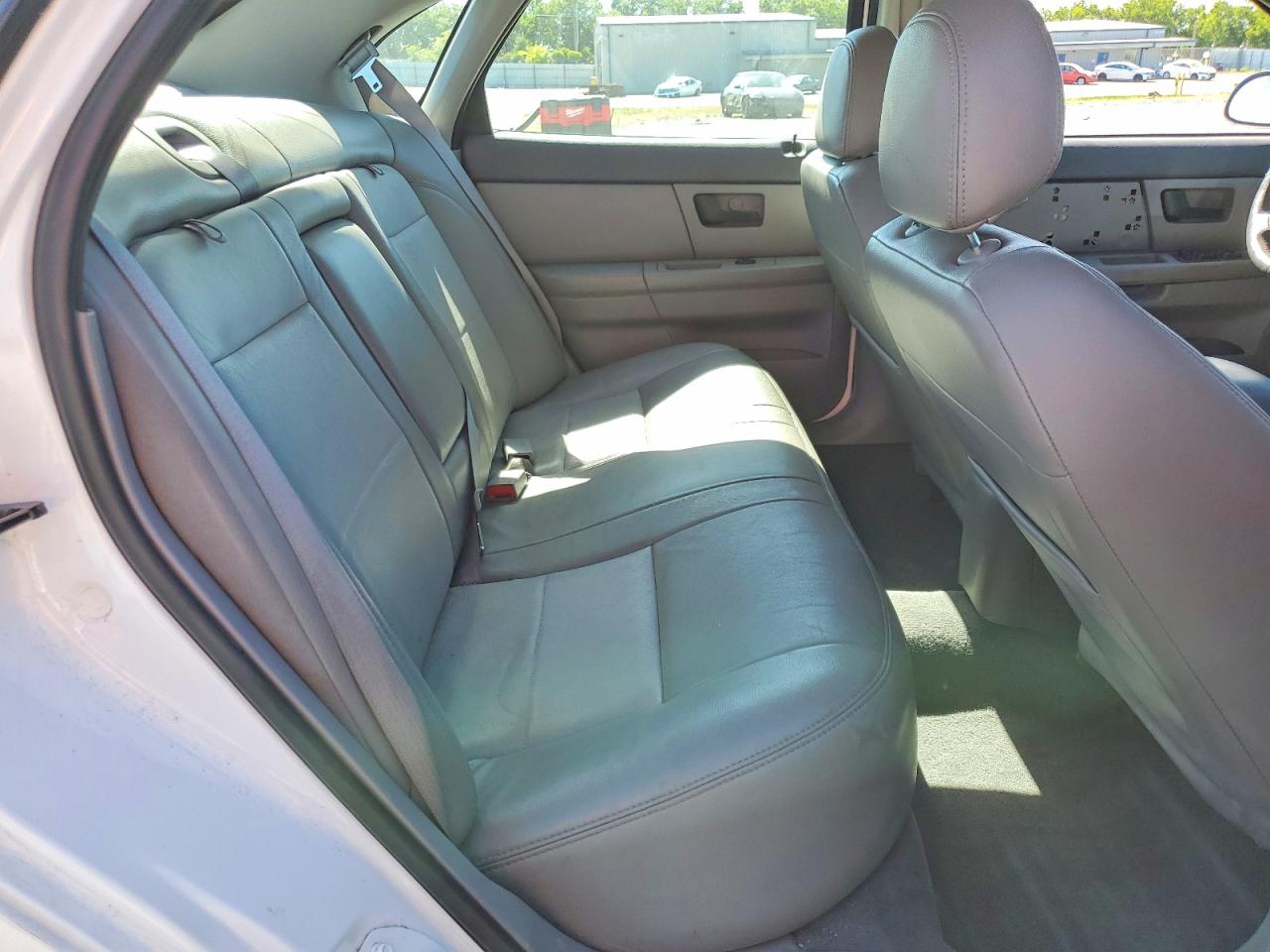 Ford Taurus Sel