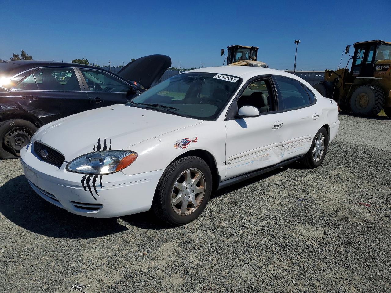 Salvage Ford Taurus Image