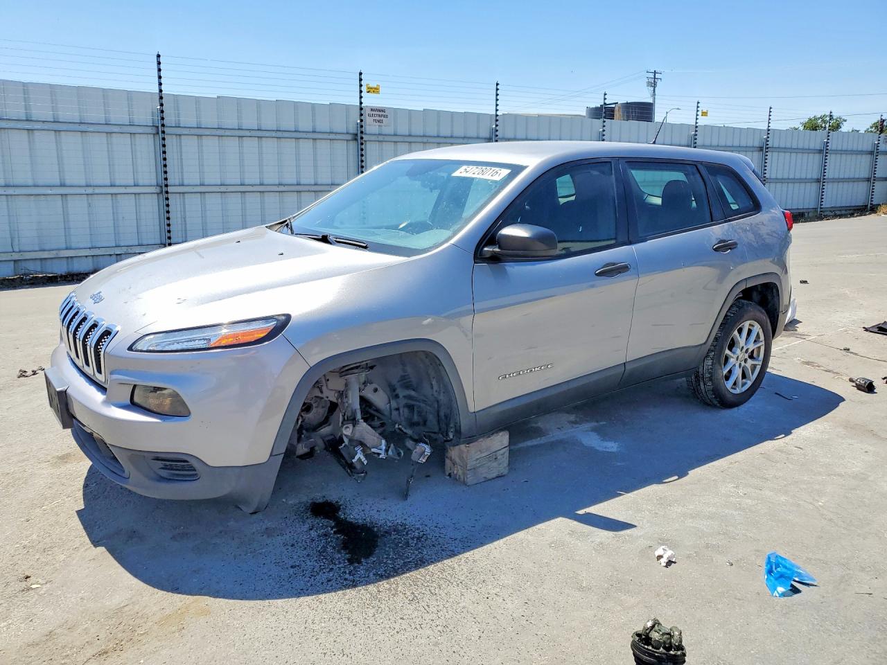 Salvage Jeep Cherokee Image