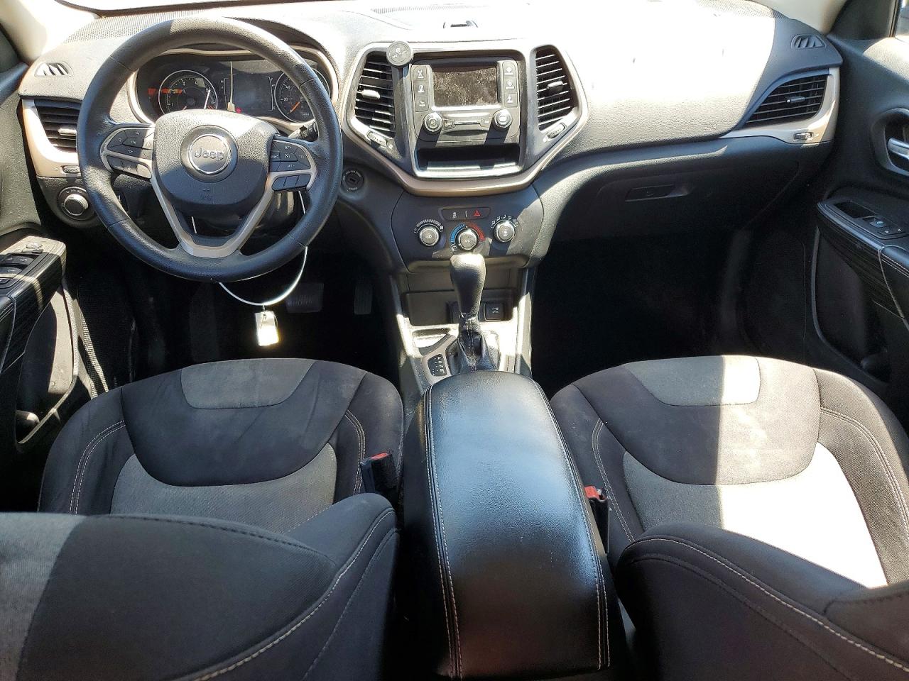 Jeep Cherokee Sport