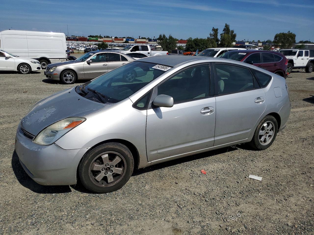 Salvage Toyota Prius Image