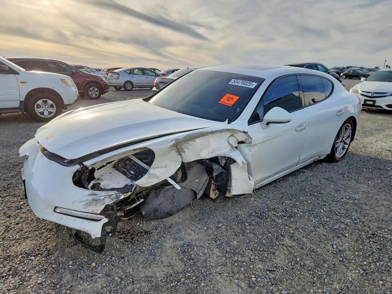 Salvage Porsche Panamera Image