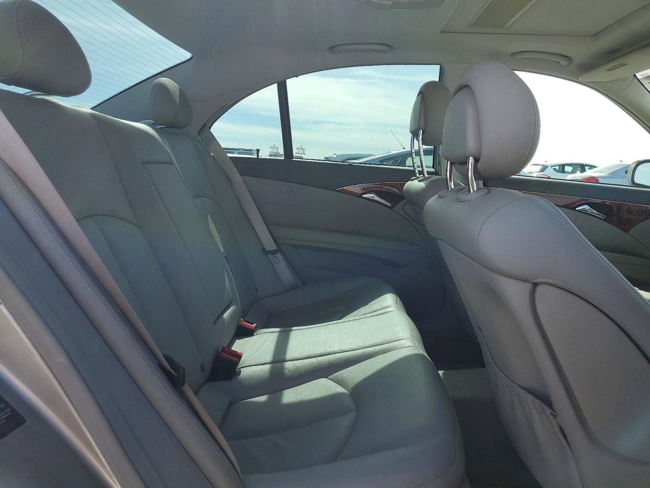 Mercedes-Benz E-Class 500