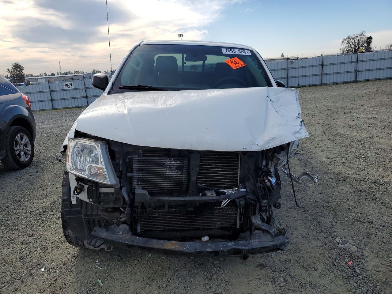 Nissan Frontier S