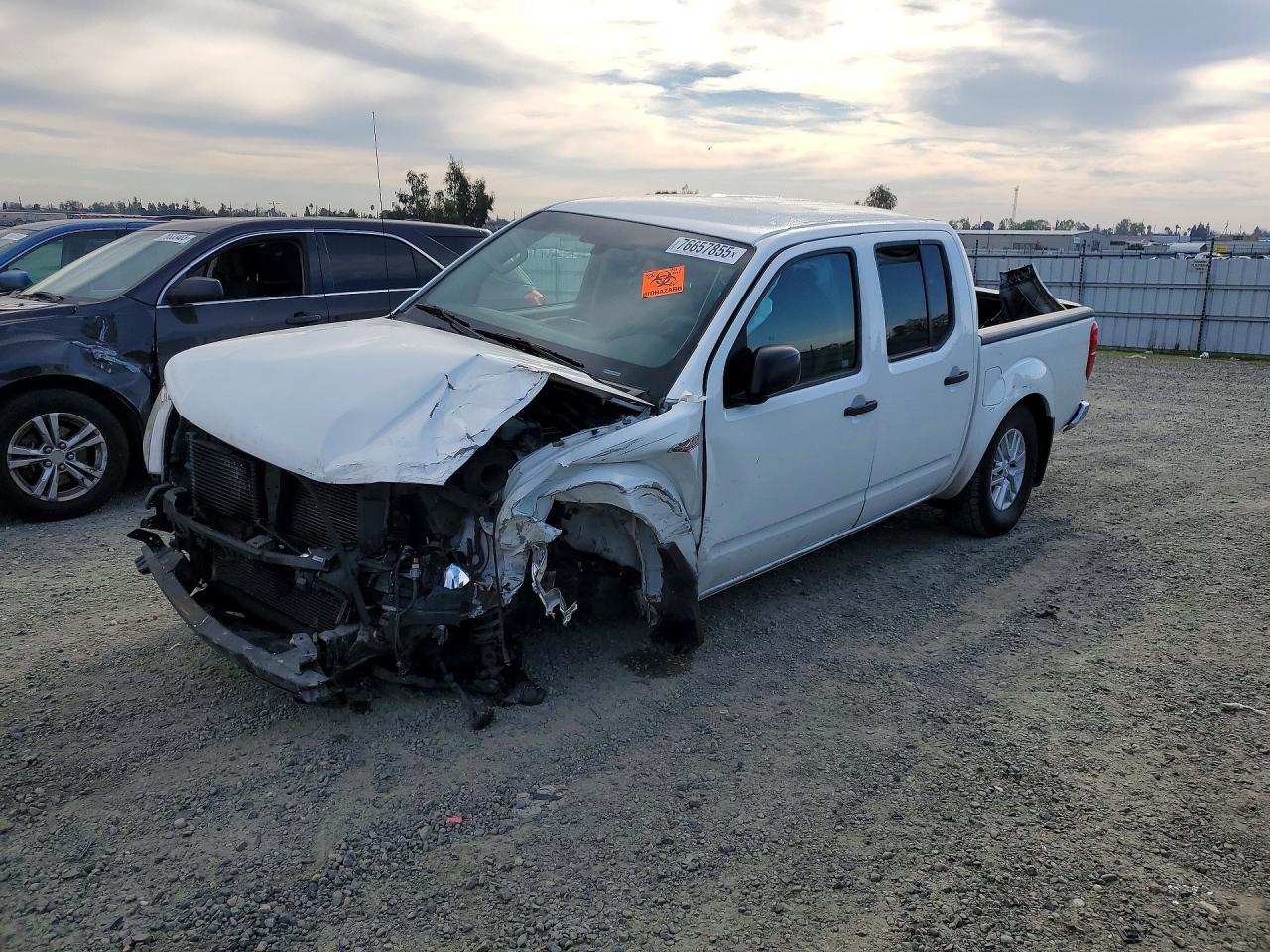 Salvage Nissan Frontier Image