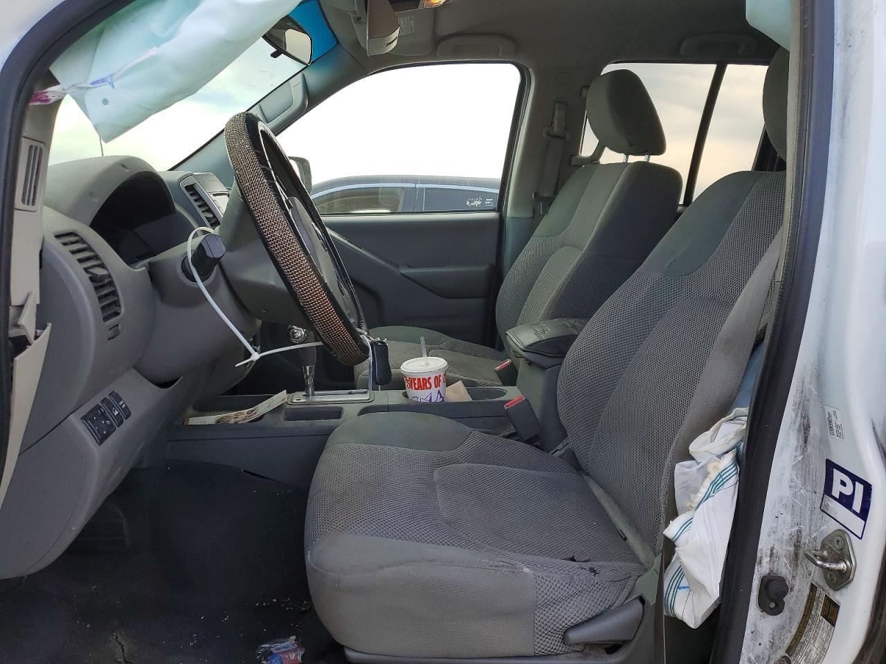 Nissan Frontier S