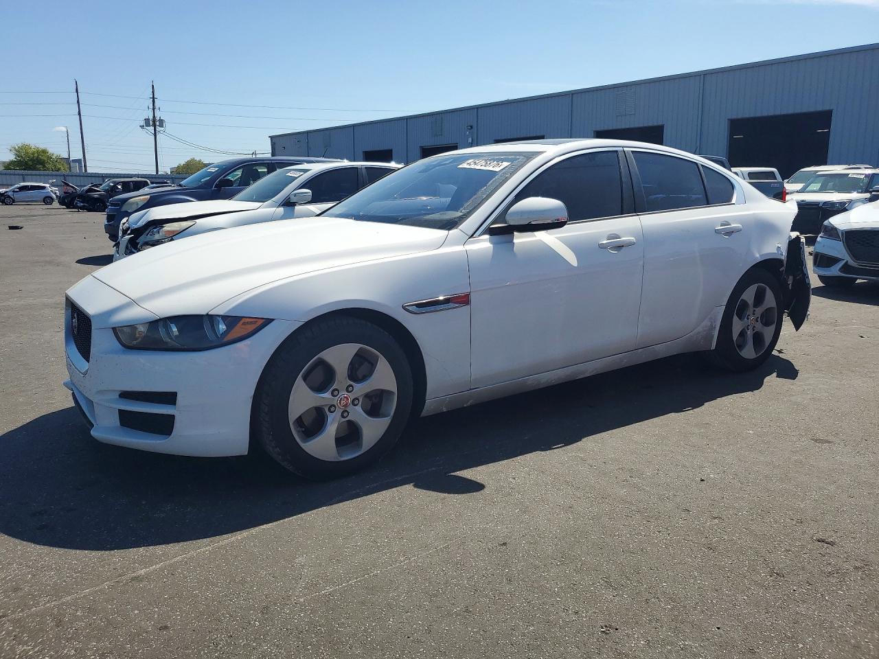 Salvage Jaguar XE Image