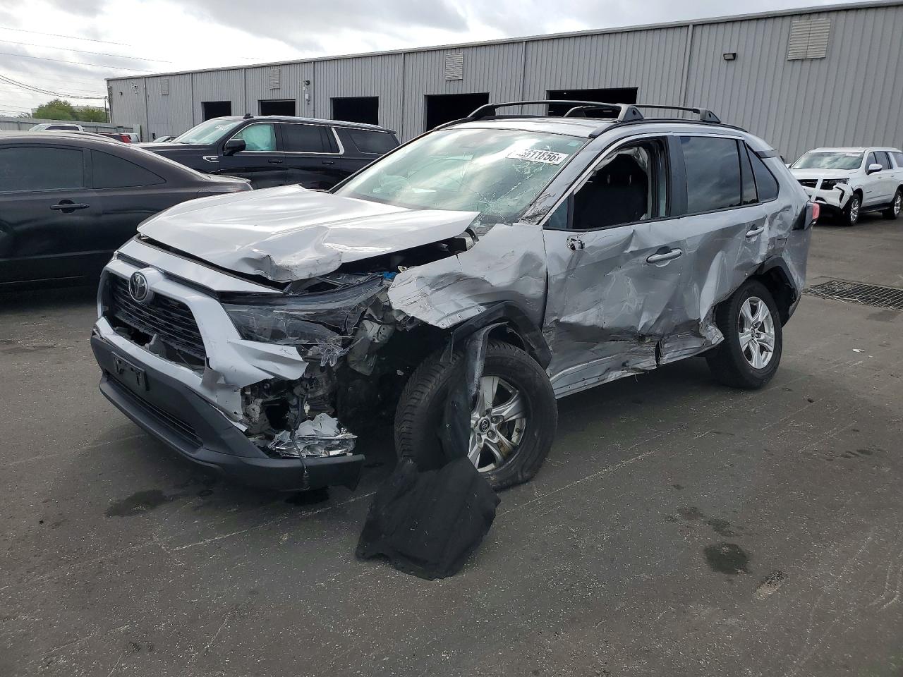 Salvage Toyota RAV4 Image