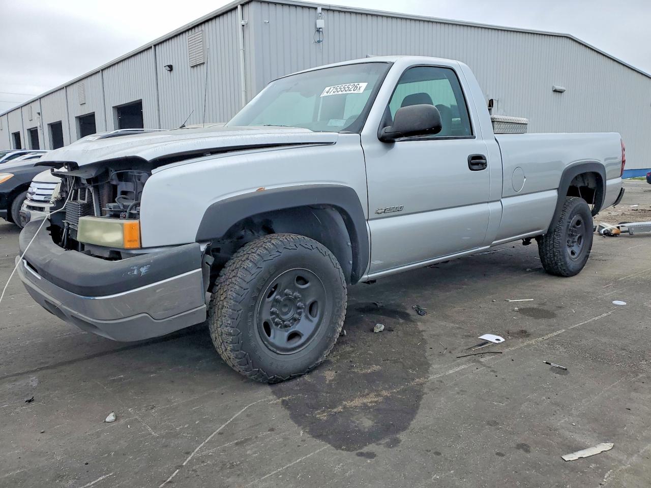 Salvage Chevrolet Silverado Image