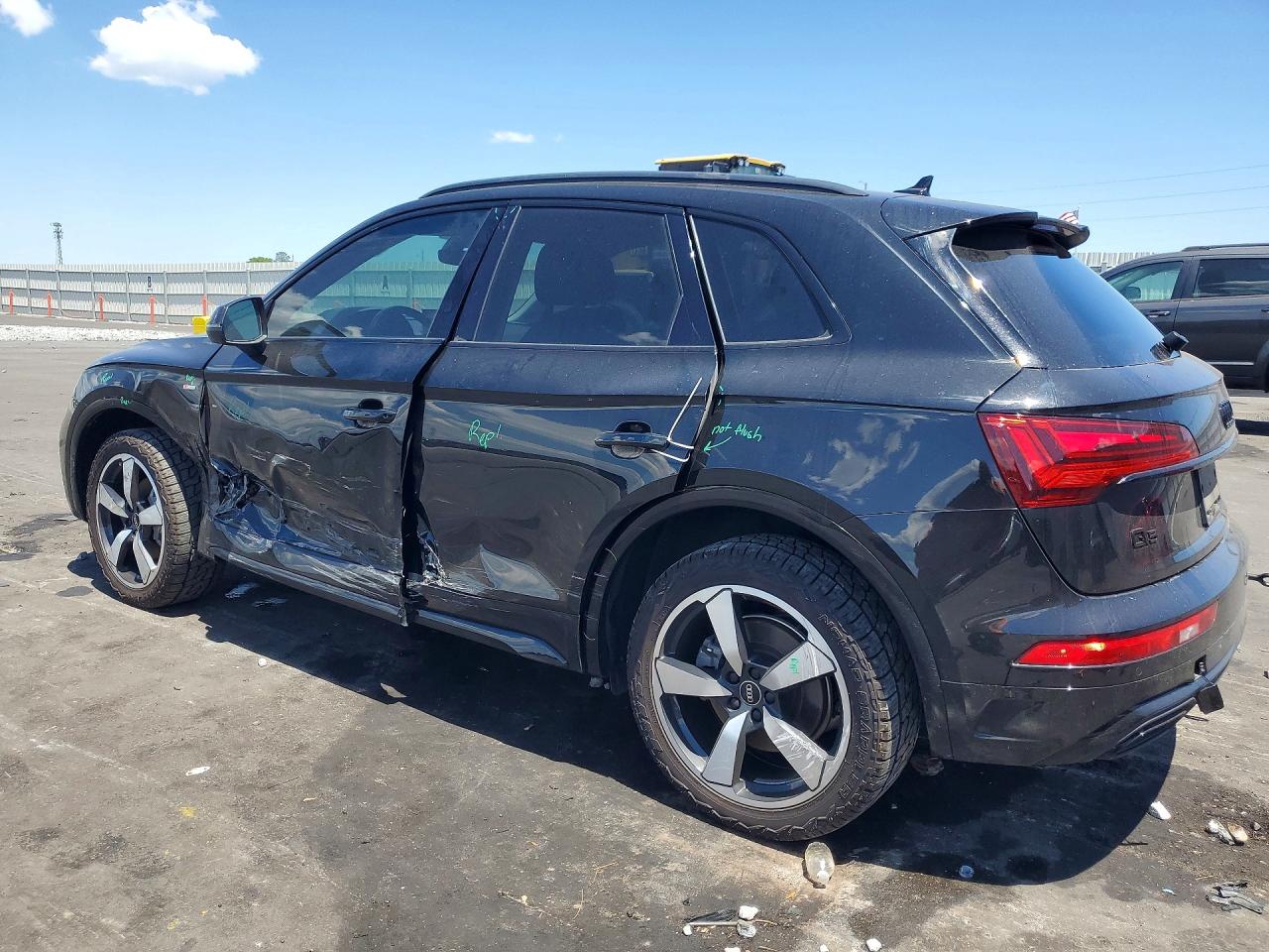 Audi Q5 Premium Plus 45