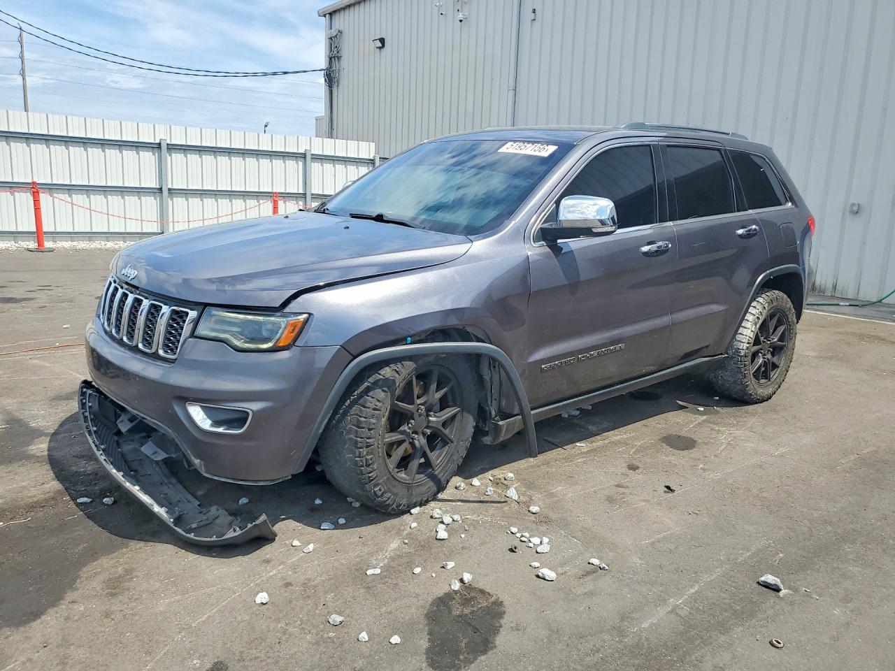 Salvage Jeep Grand Cherokee Image