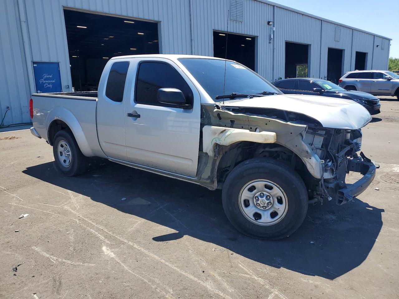 Nissan Frontier S