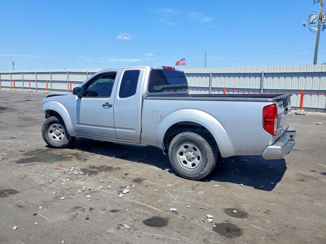Nissan Frontier S