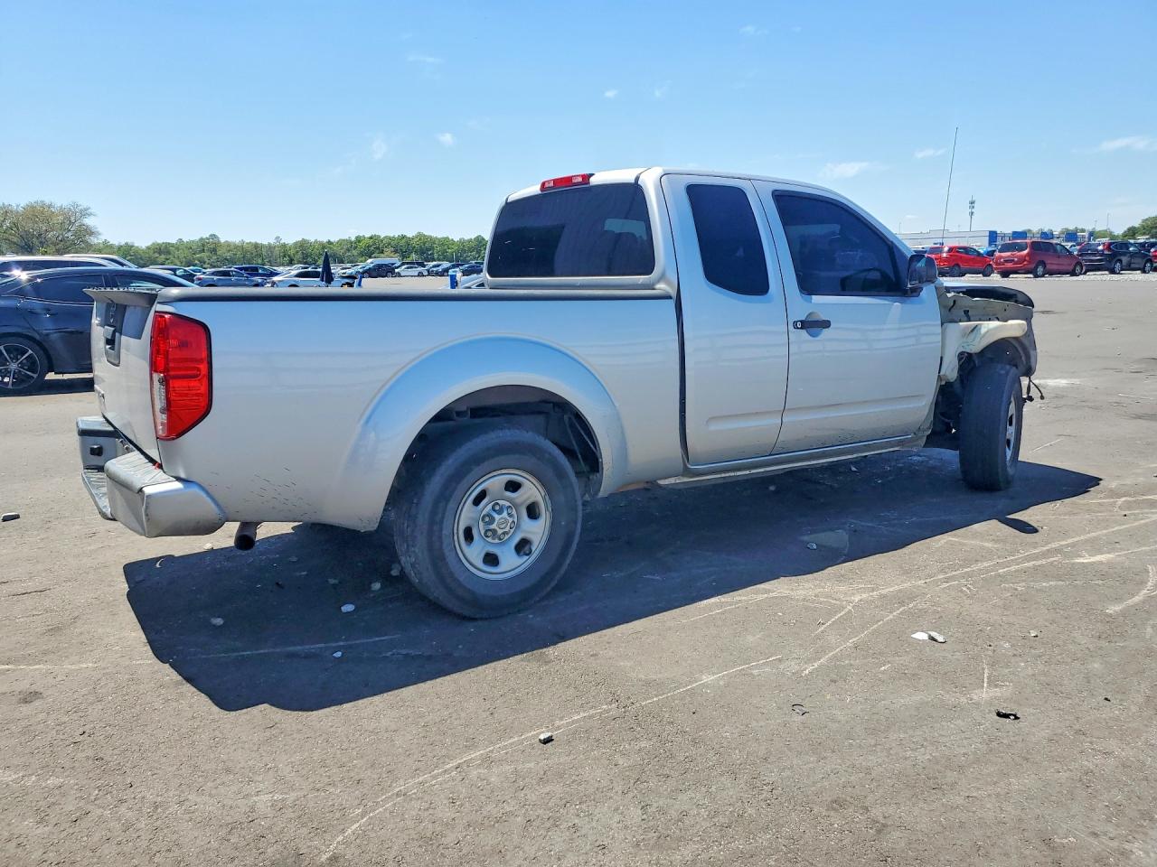 Nissan Frontier S