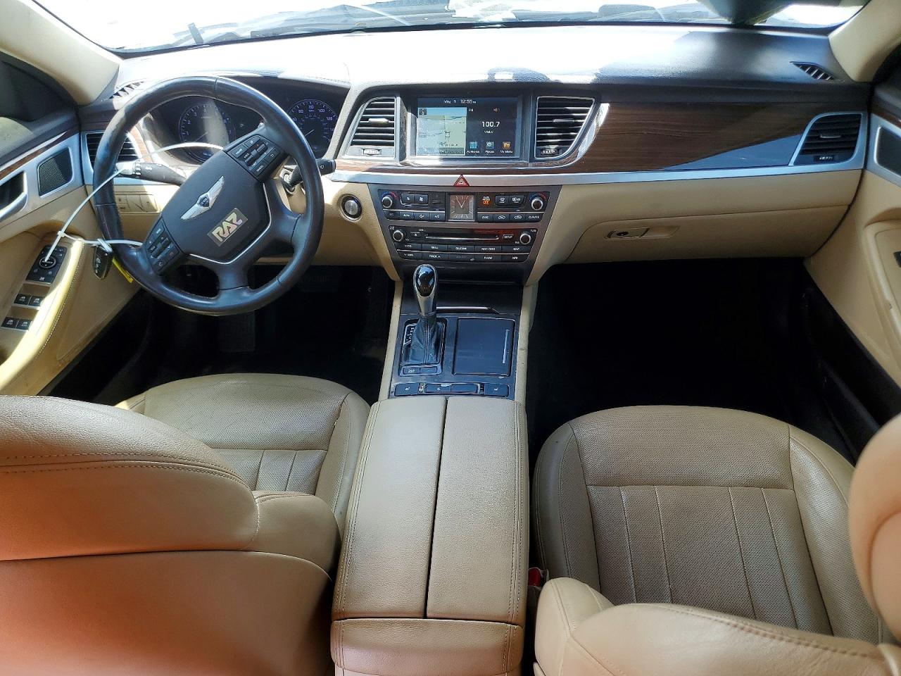 Hyundai Genesis 3.8l