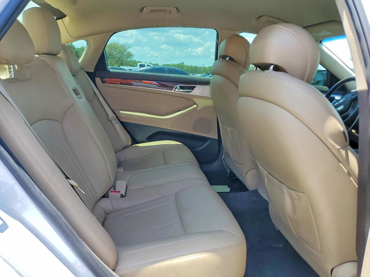 Hyundai Genesis 3.8l