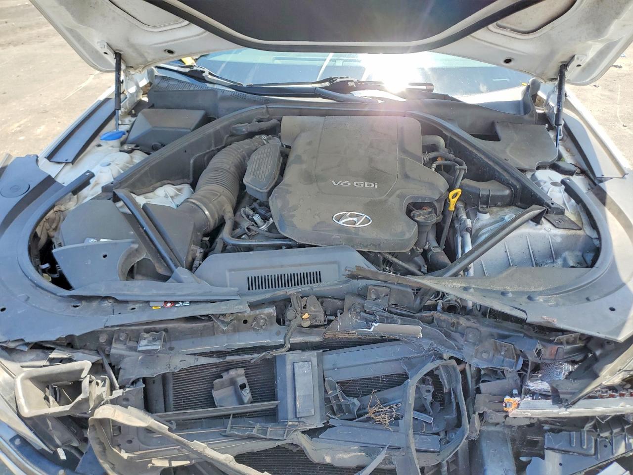 Hyundai Genesis 3.8l