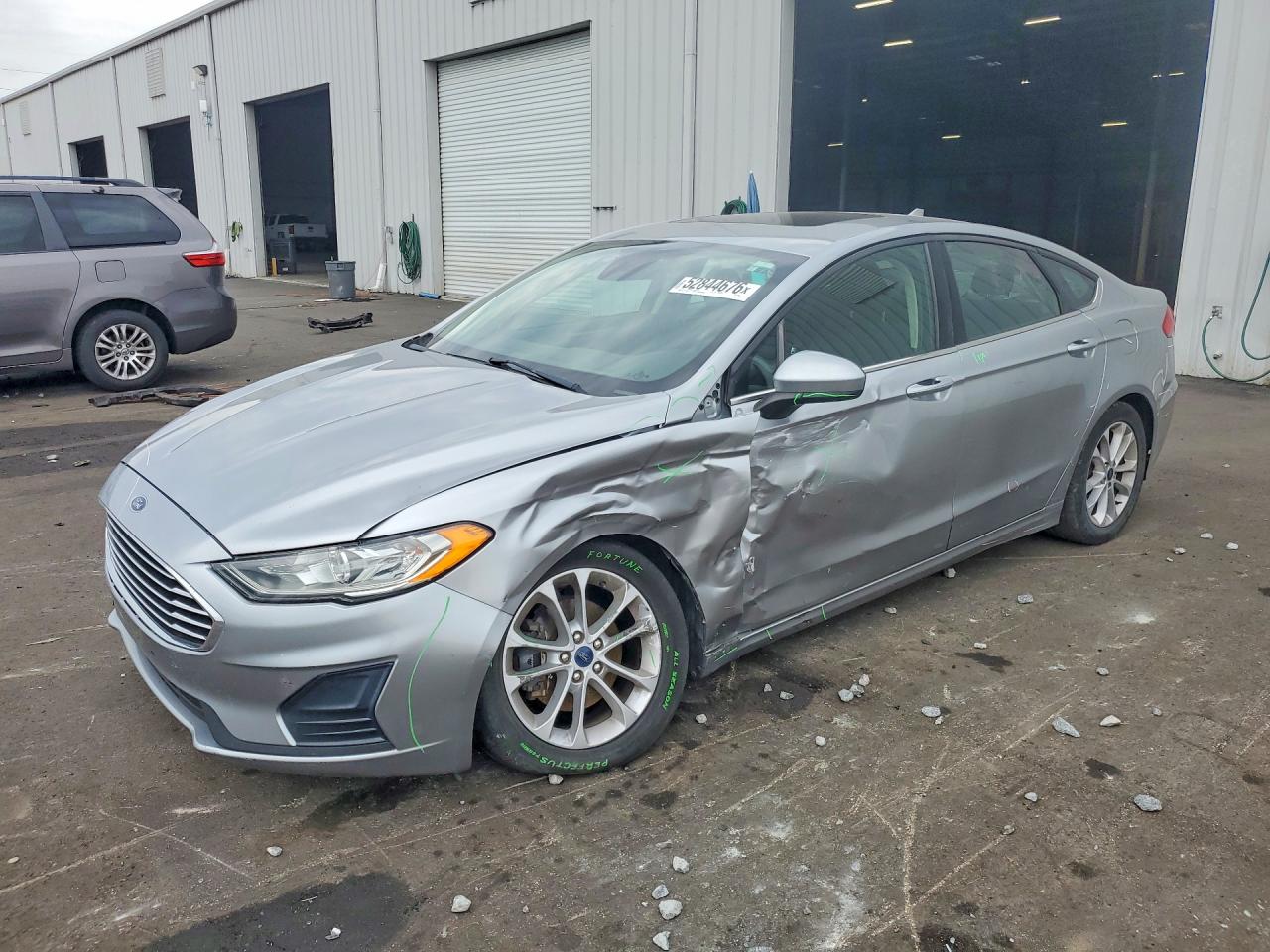 Salvage Ford Fusion Image