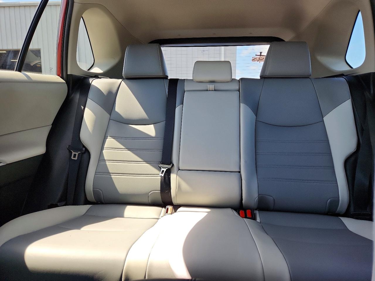Toyota RAV4 Xle Premium
