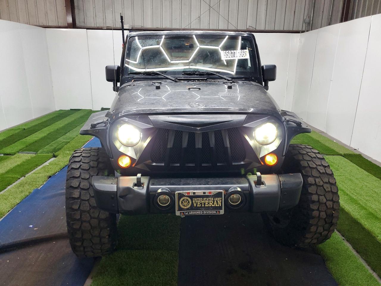 Jeep Wrangler Sahara