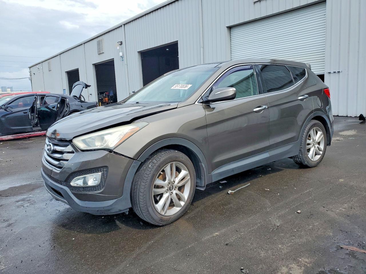 Salvage Hyundai SANTA FE Image