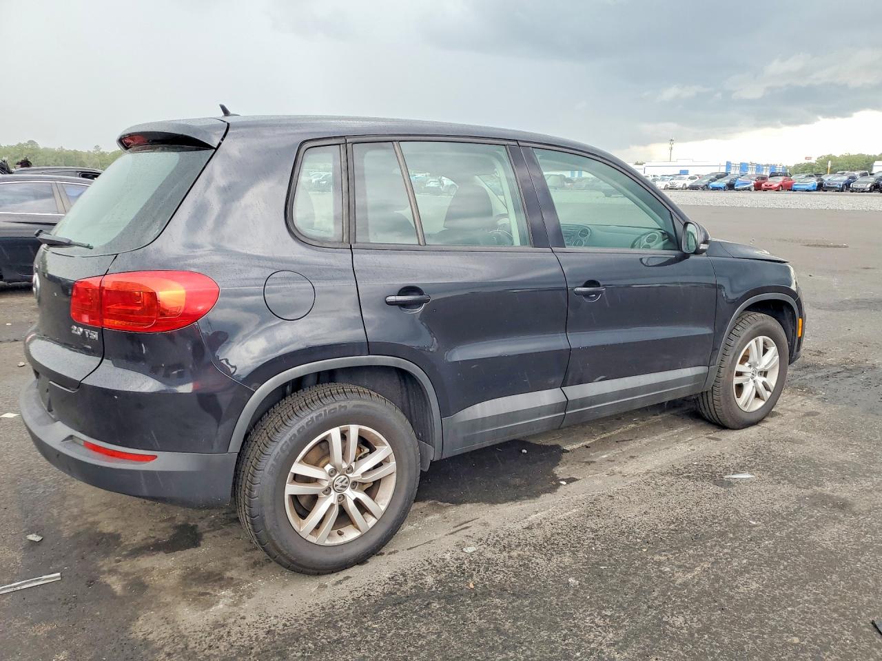 Volkswagen Tiguan S