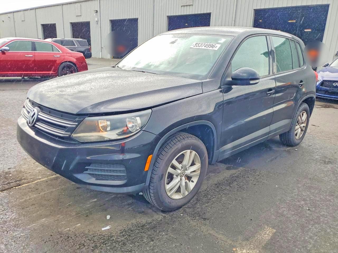 Salvage Volkswagen Tiguan Image
