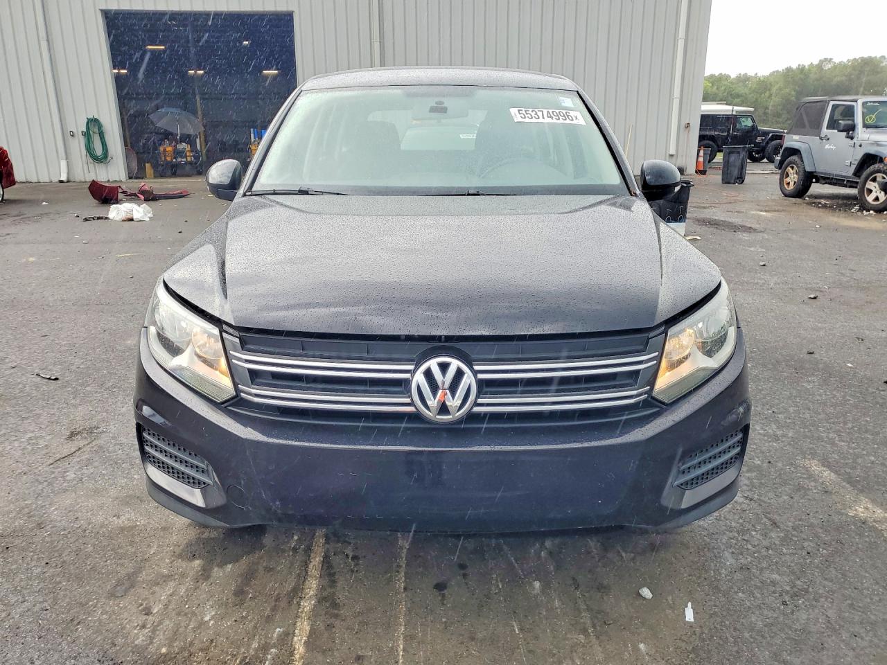 Volkswagen Tiguan S