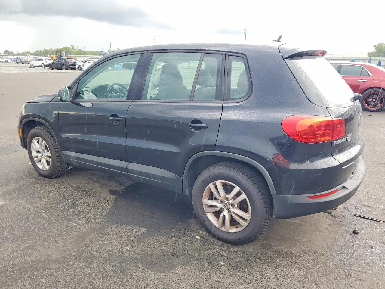 Volkswagen Tiguan S