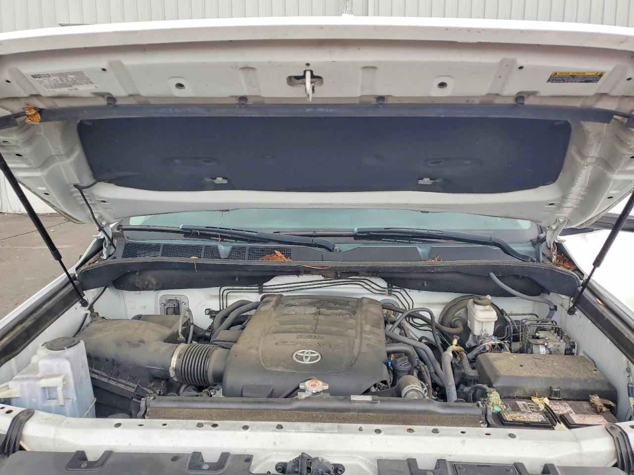Toyota Tundra Crewmax Sr5