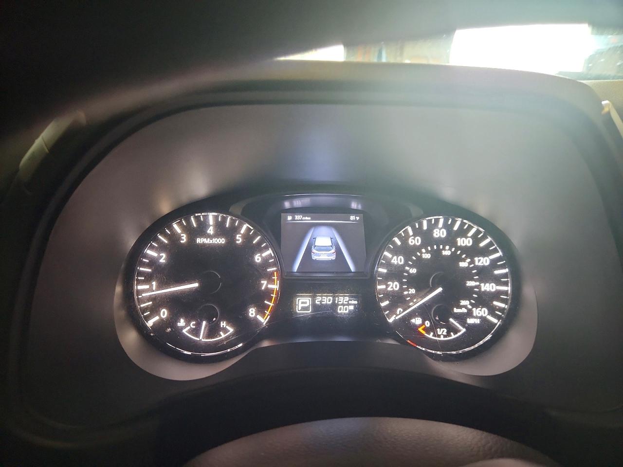 Nissan Pathfinder S