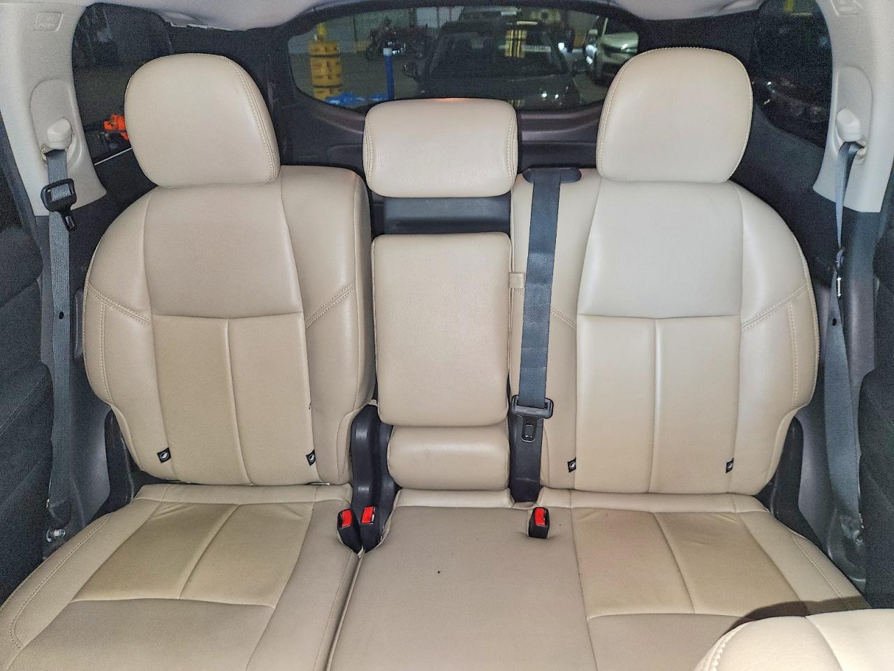 Nissan Pathfinder S