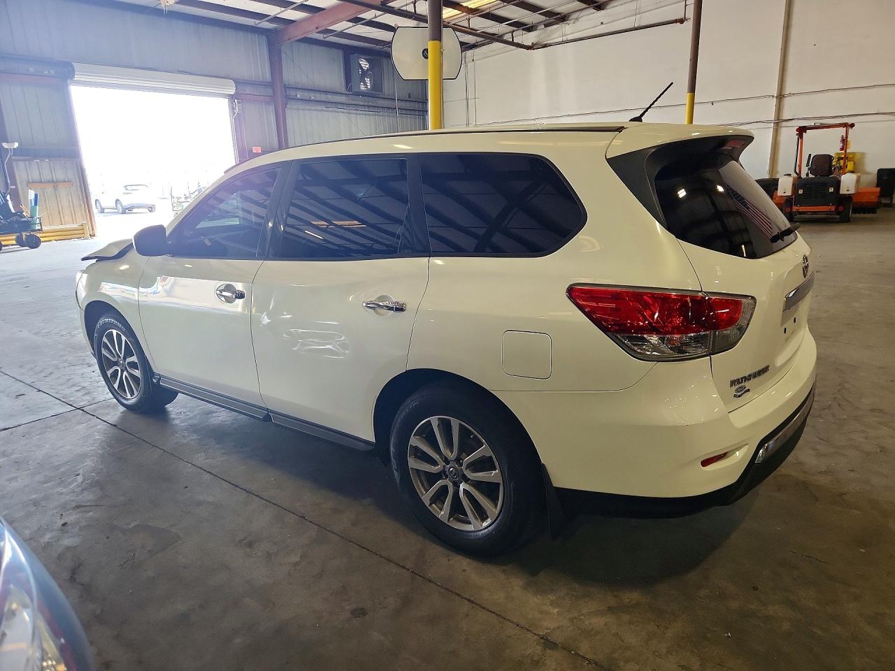 Nissan Pathfinder S