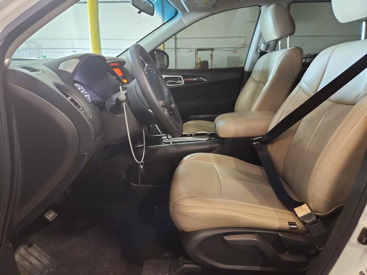 Nissan Pathfinder S