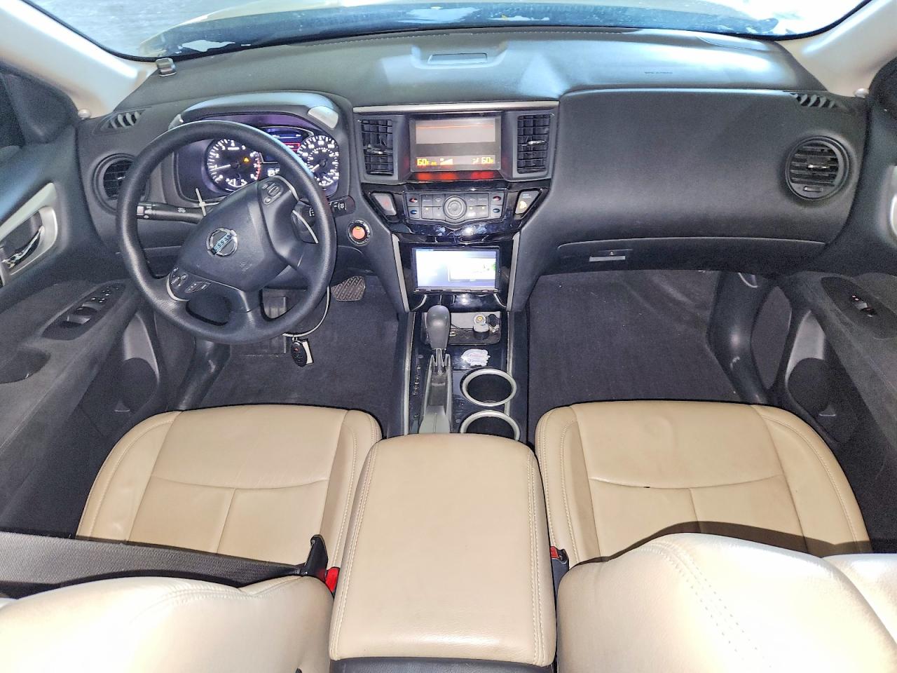 Nissan Pathfinder S