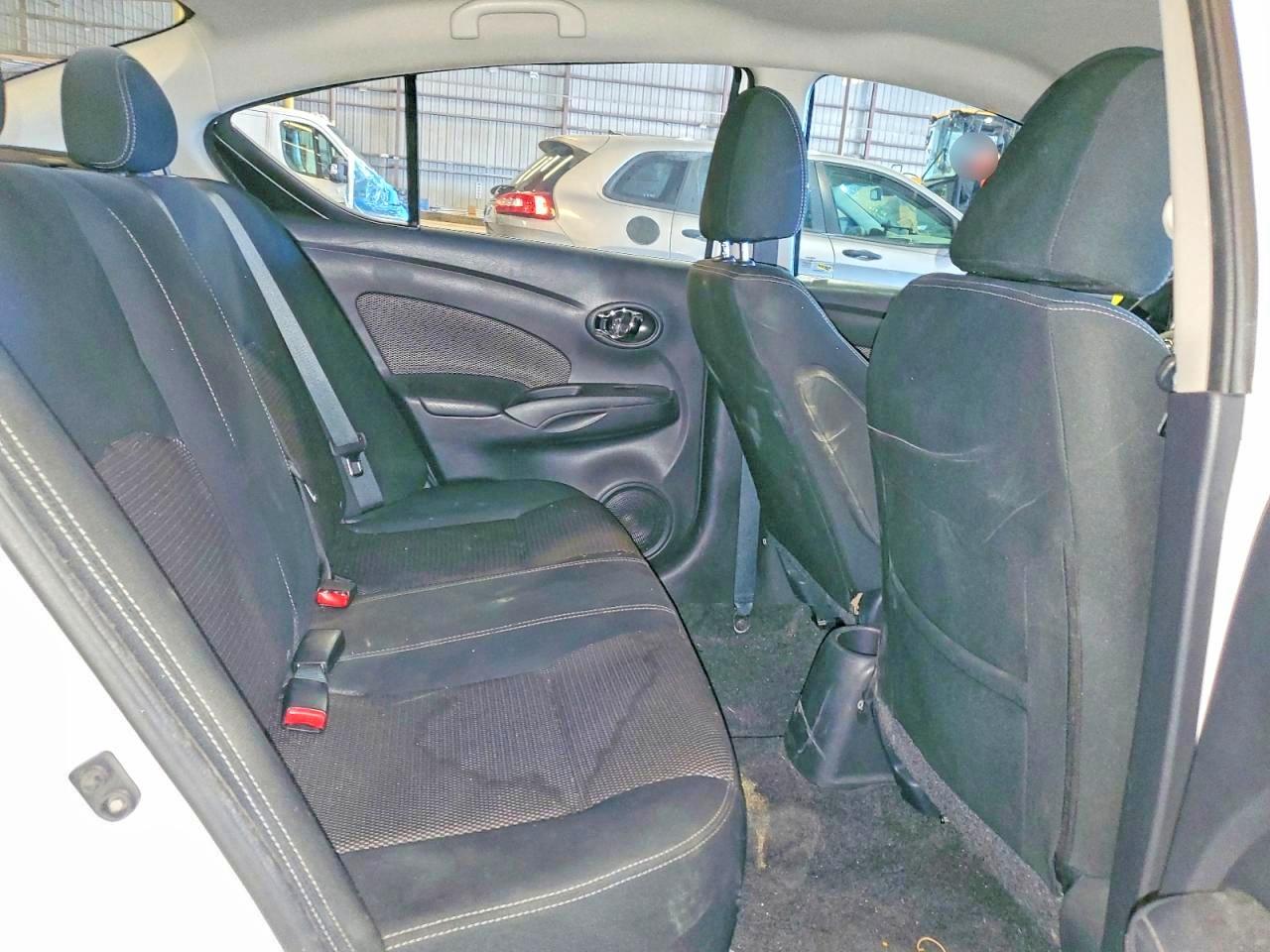 Nissan Versa Sv