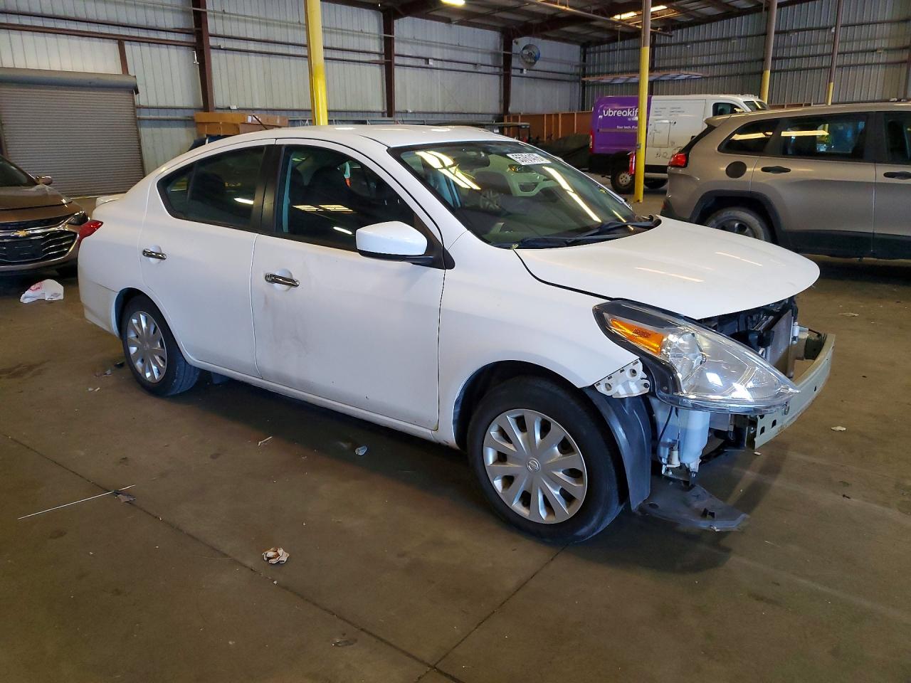 Nissan Versa Sv
