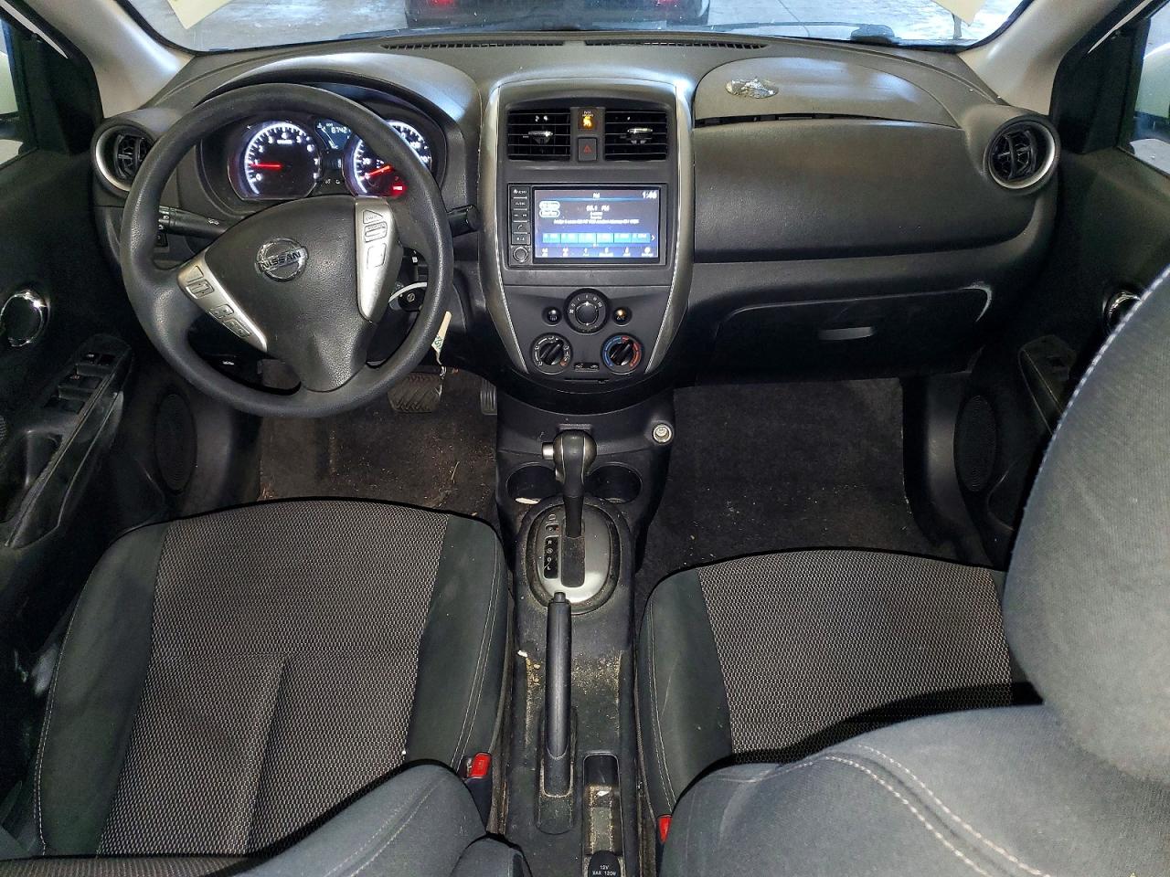 Nissan Versa Sv