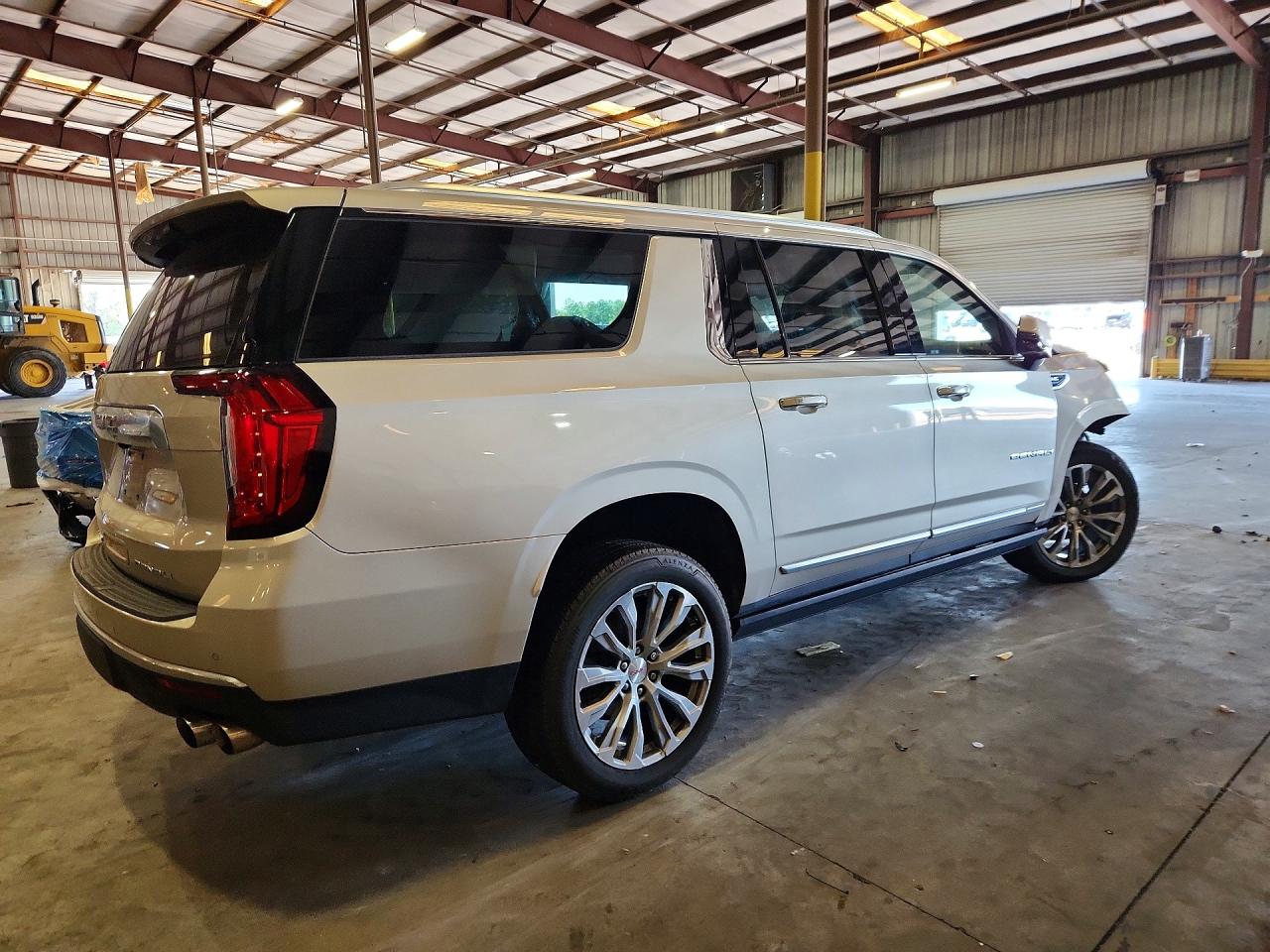 GMC Yukon Denali