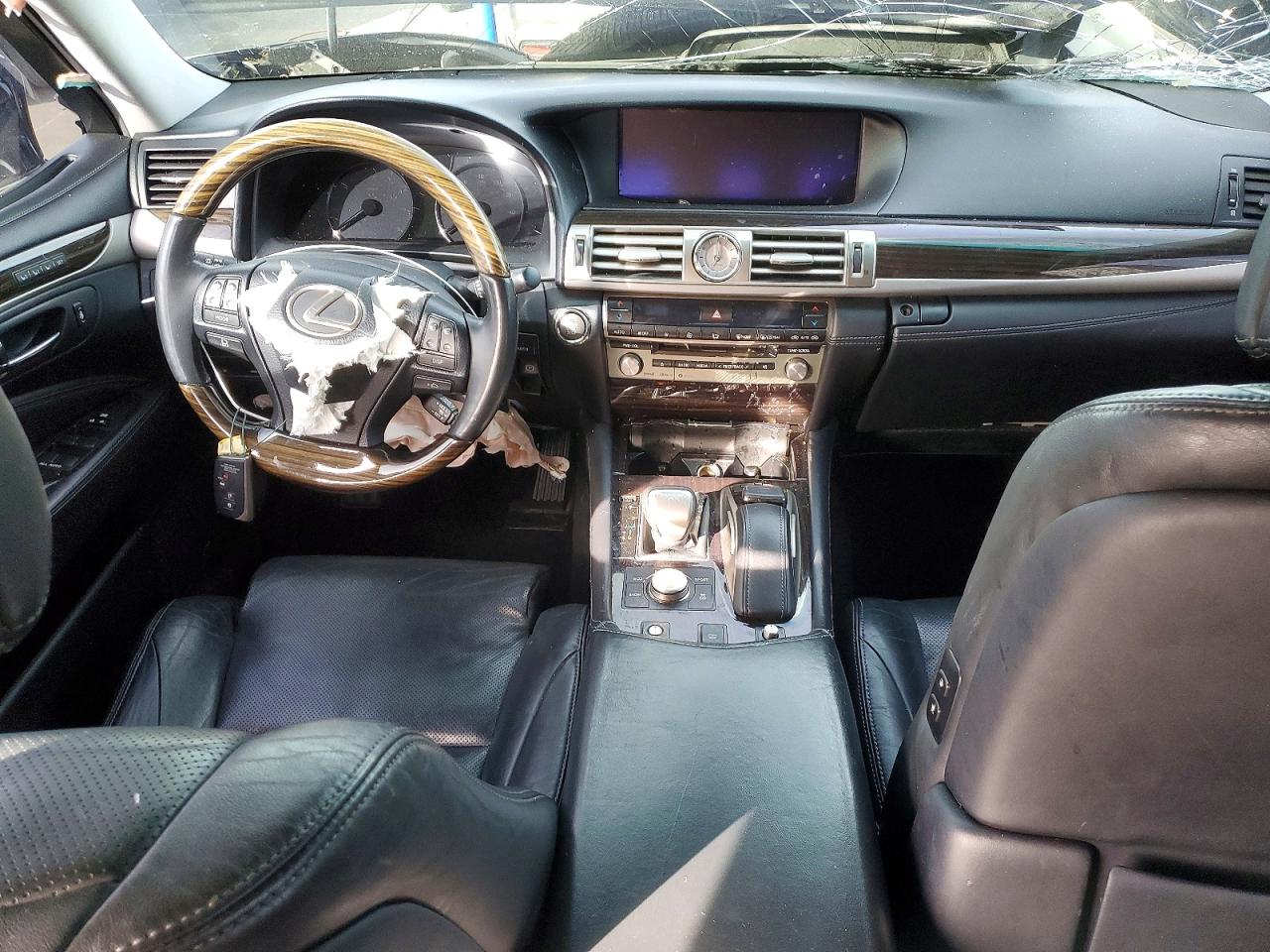Lexus LS 460