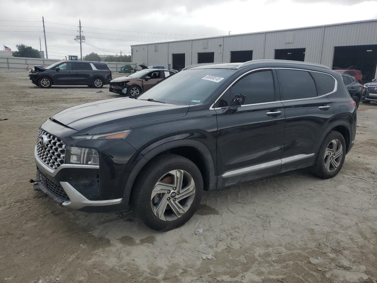 Salvage Hyundai SANTA FE Image