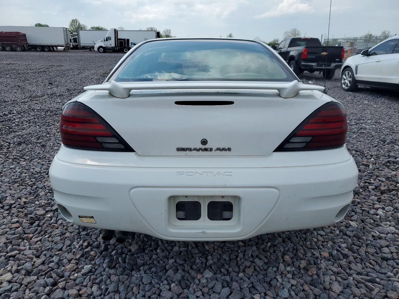 Pontiac Grandam Se1