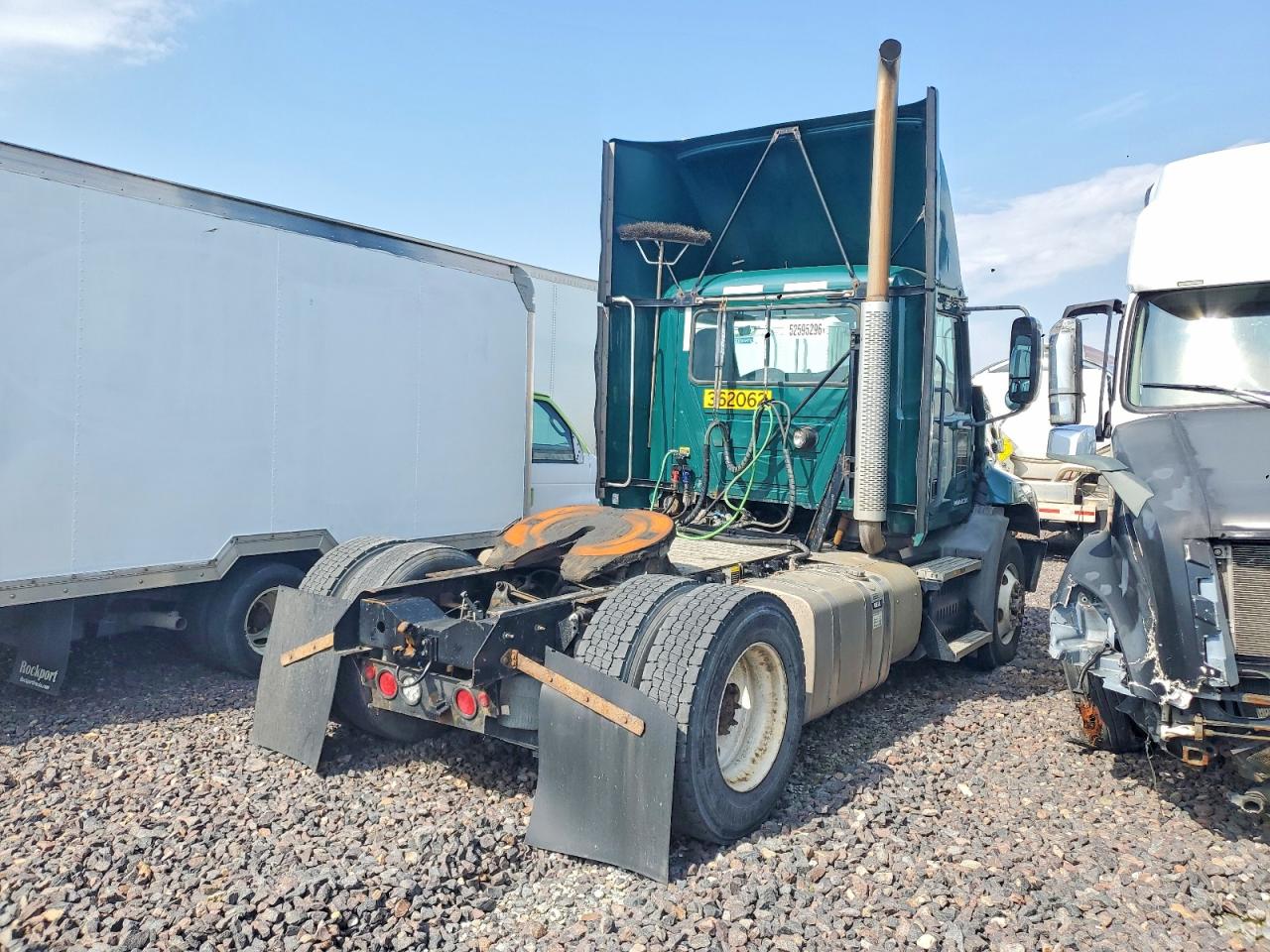 Mack 600