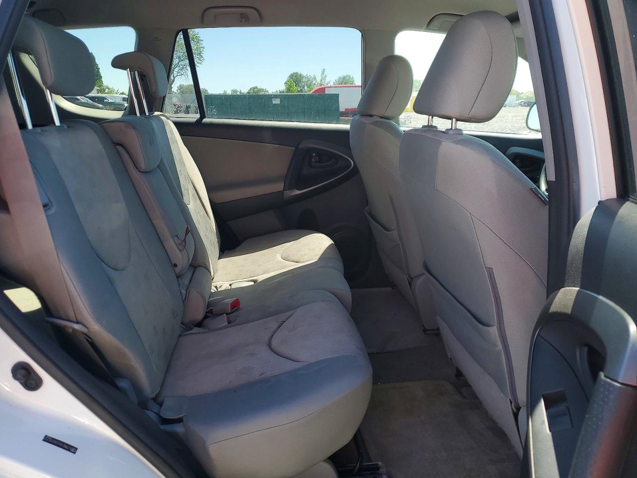 Toyota RAV4 Base