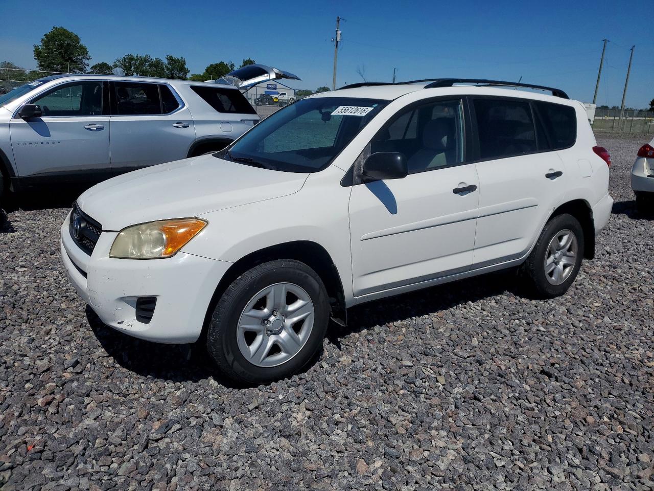 Salvage Toyota RAV4 Image