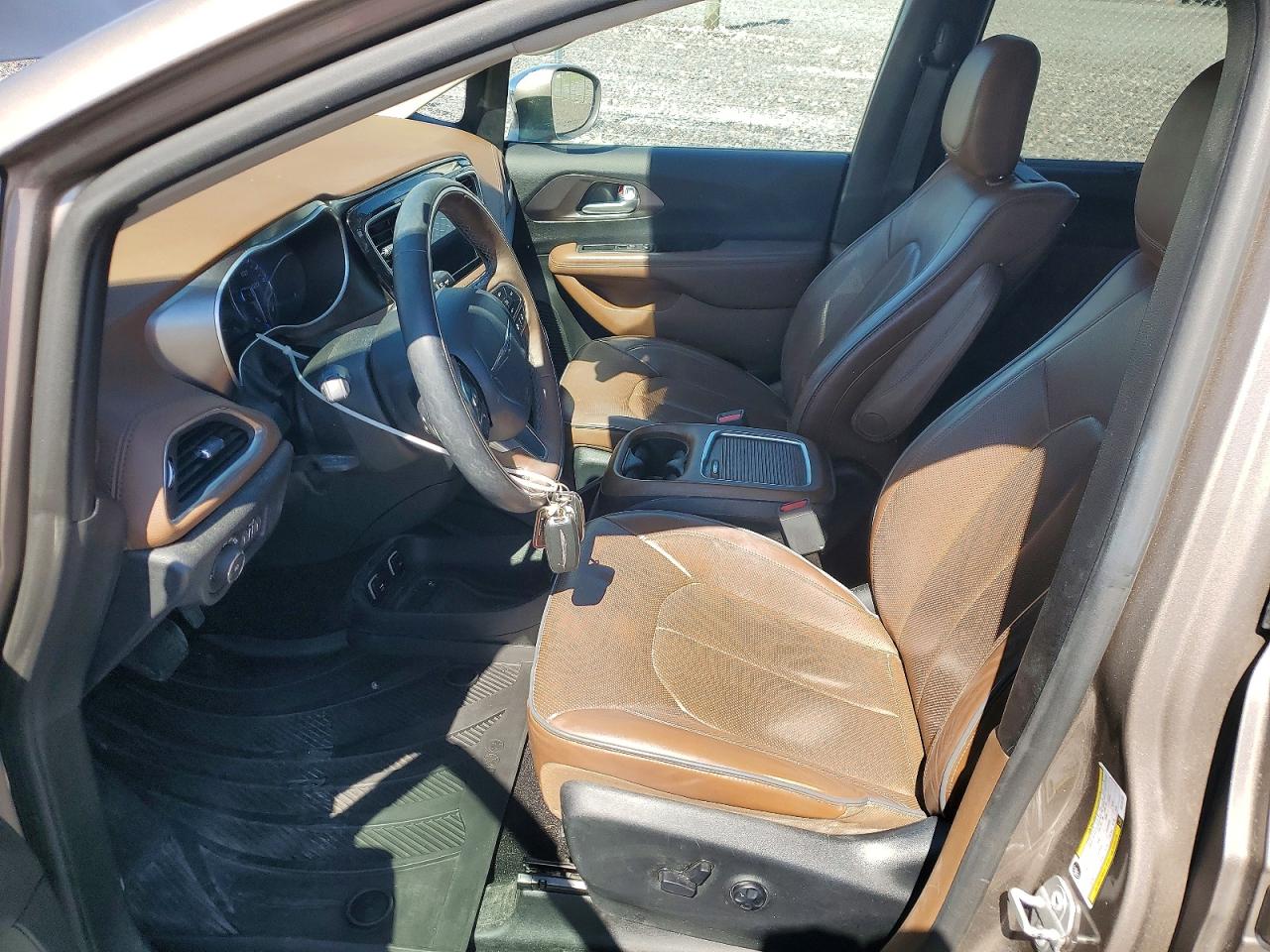 Chrysler Pacifica Limited