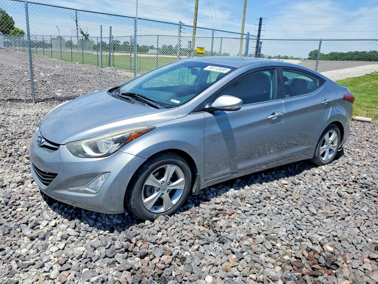 Salvage Hyundai ELANTRA Image