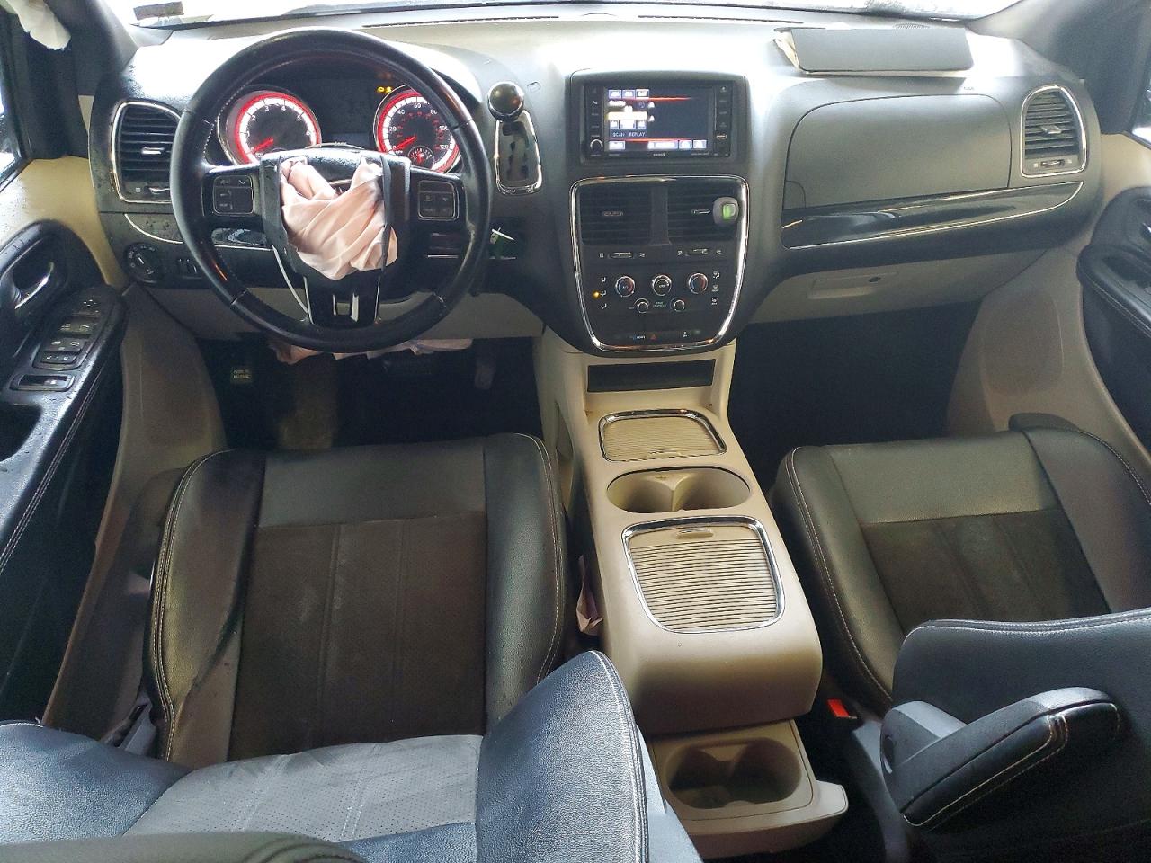 Dodge Caravan Sxt