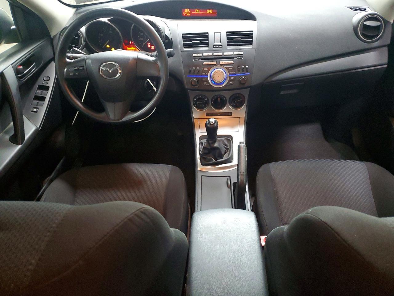 Mazda 3 I