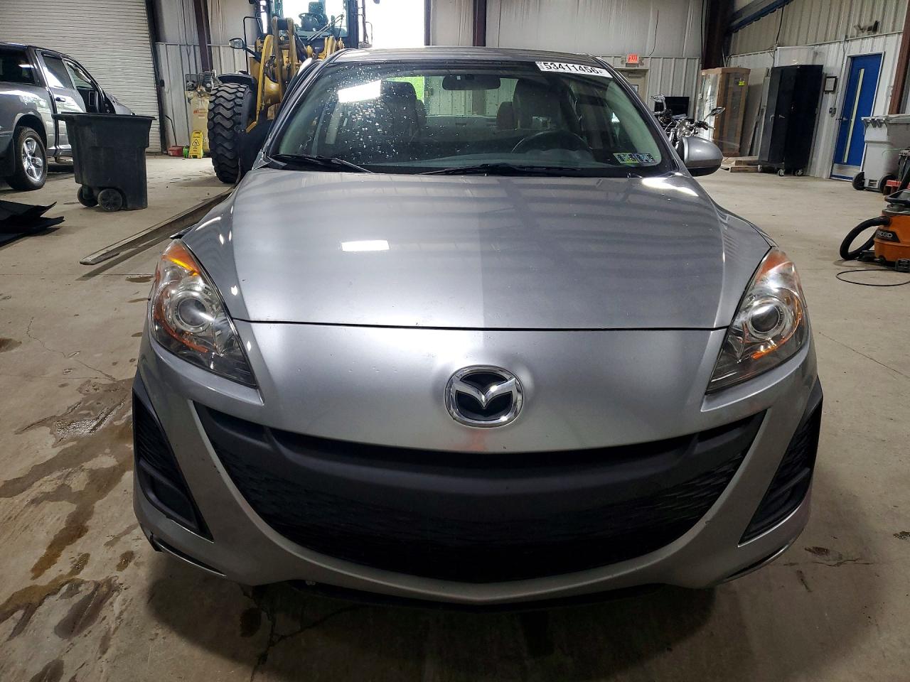 Mazda 3 I